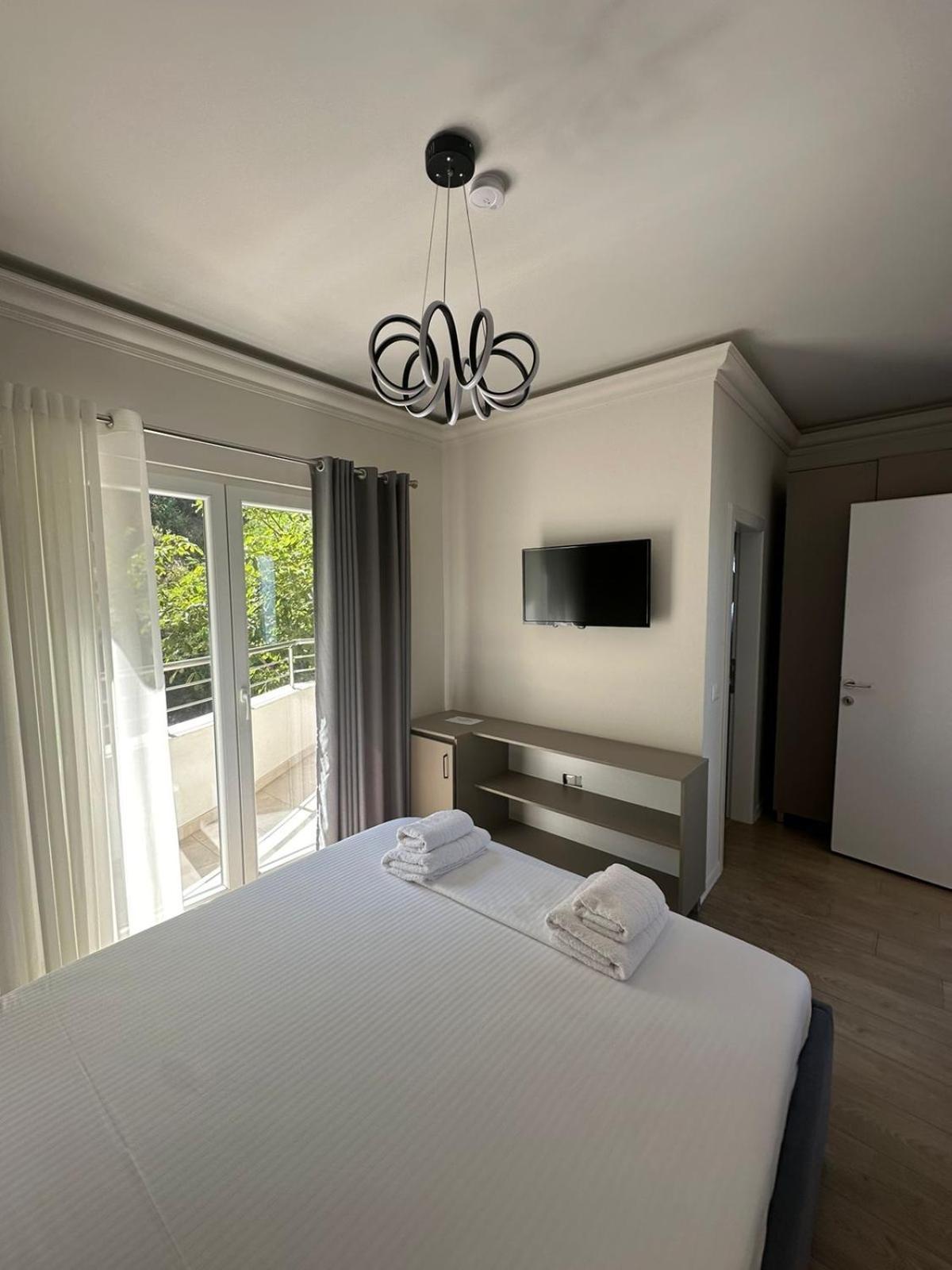 Hotel Demoli Pogradec Zewnętrze zdjęcie