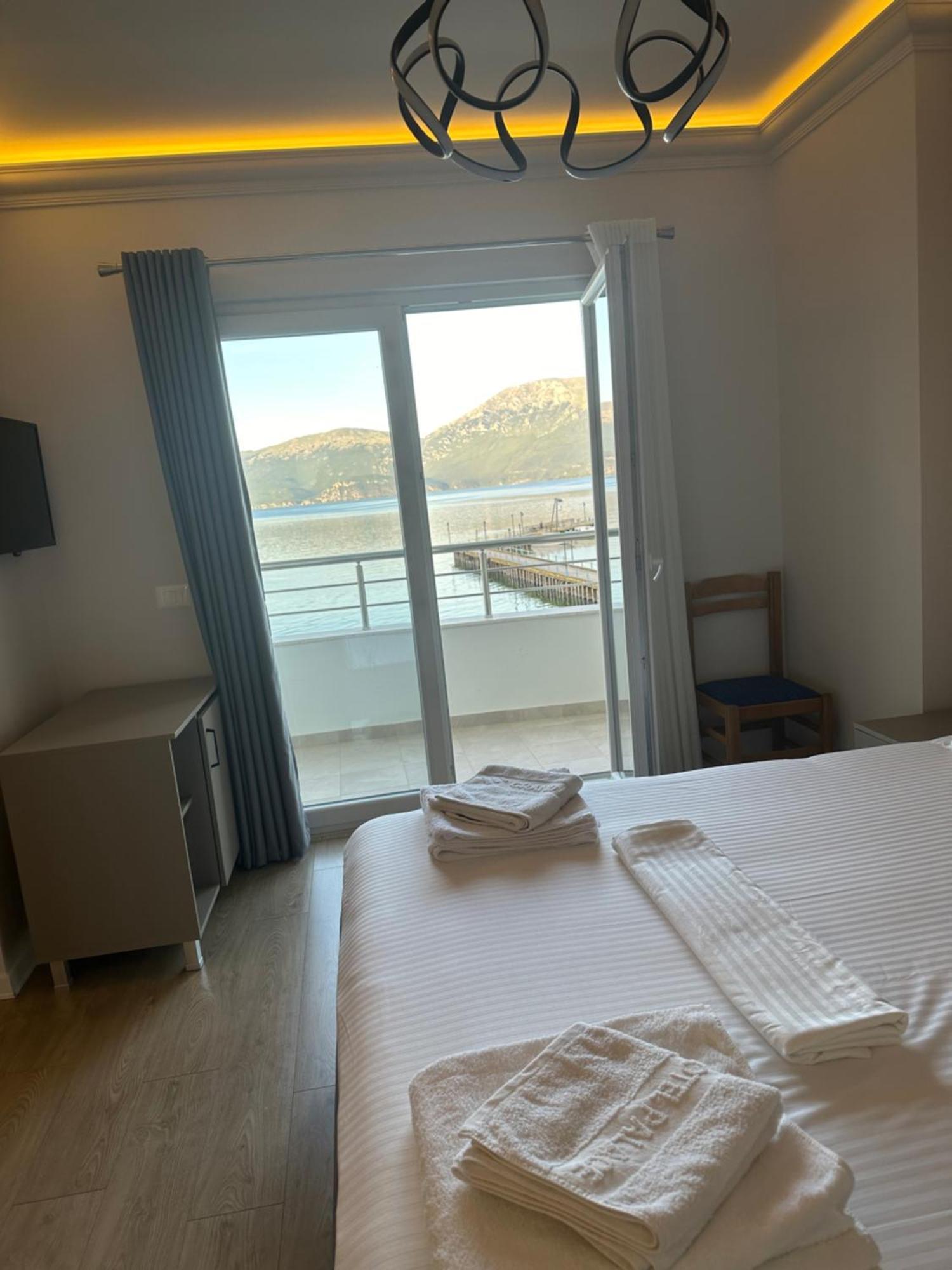 Hotel Demoli Pogradec Zewnętrze zdjęcie