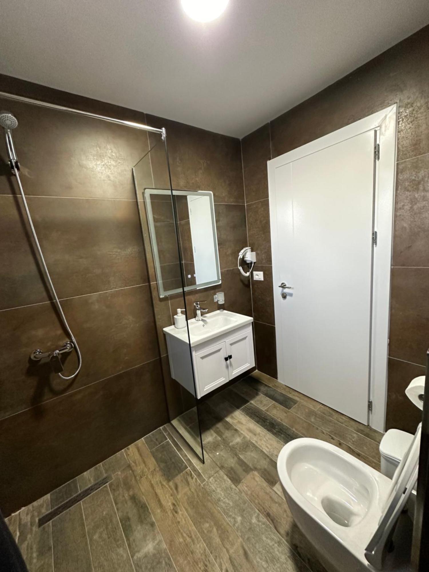 Hotel Demoli Pogradec Zewnętrze zdjęcie