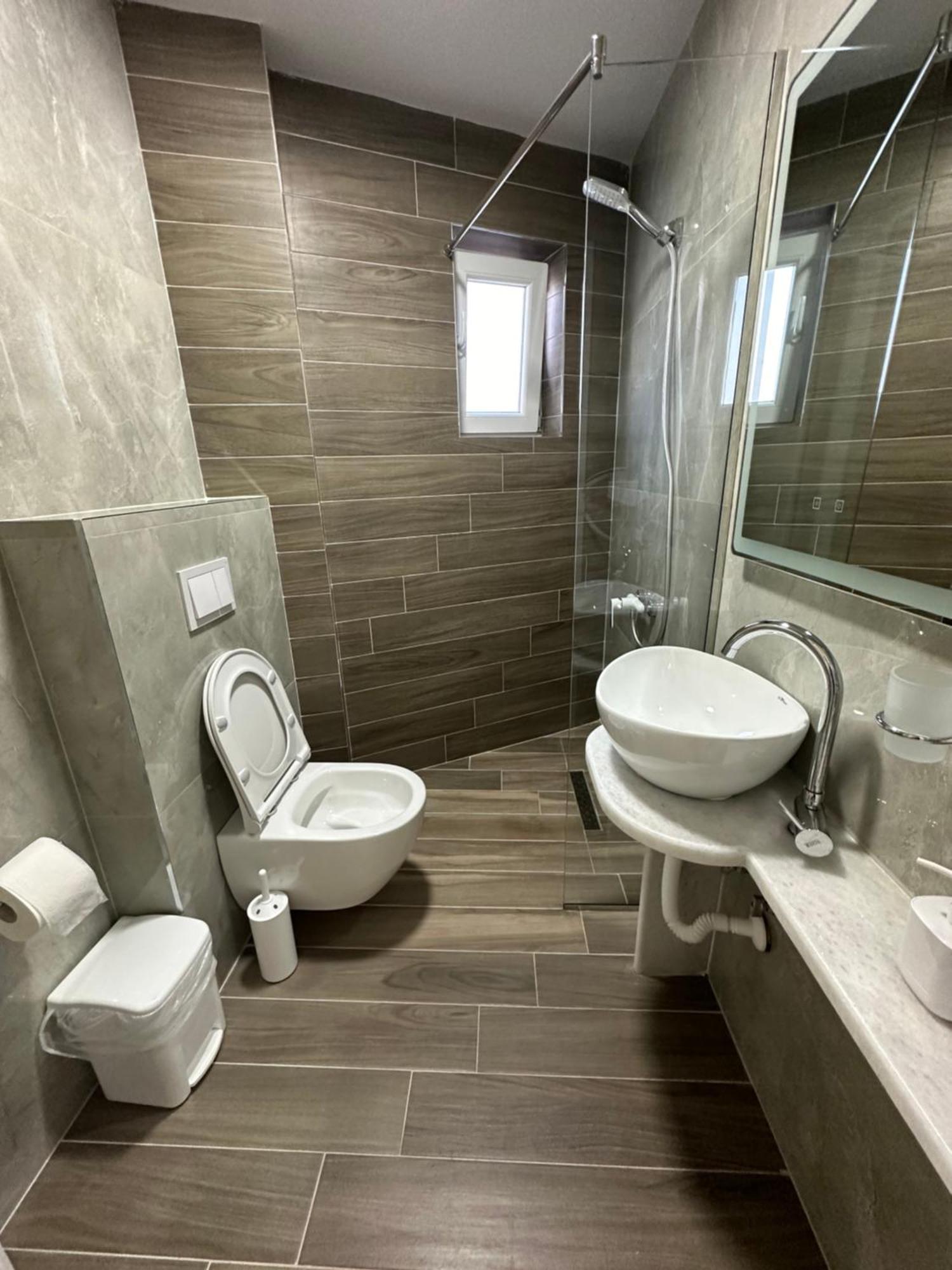 Hotel Demoli Pogradec Zewnętrze zdjęcie