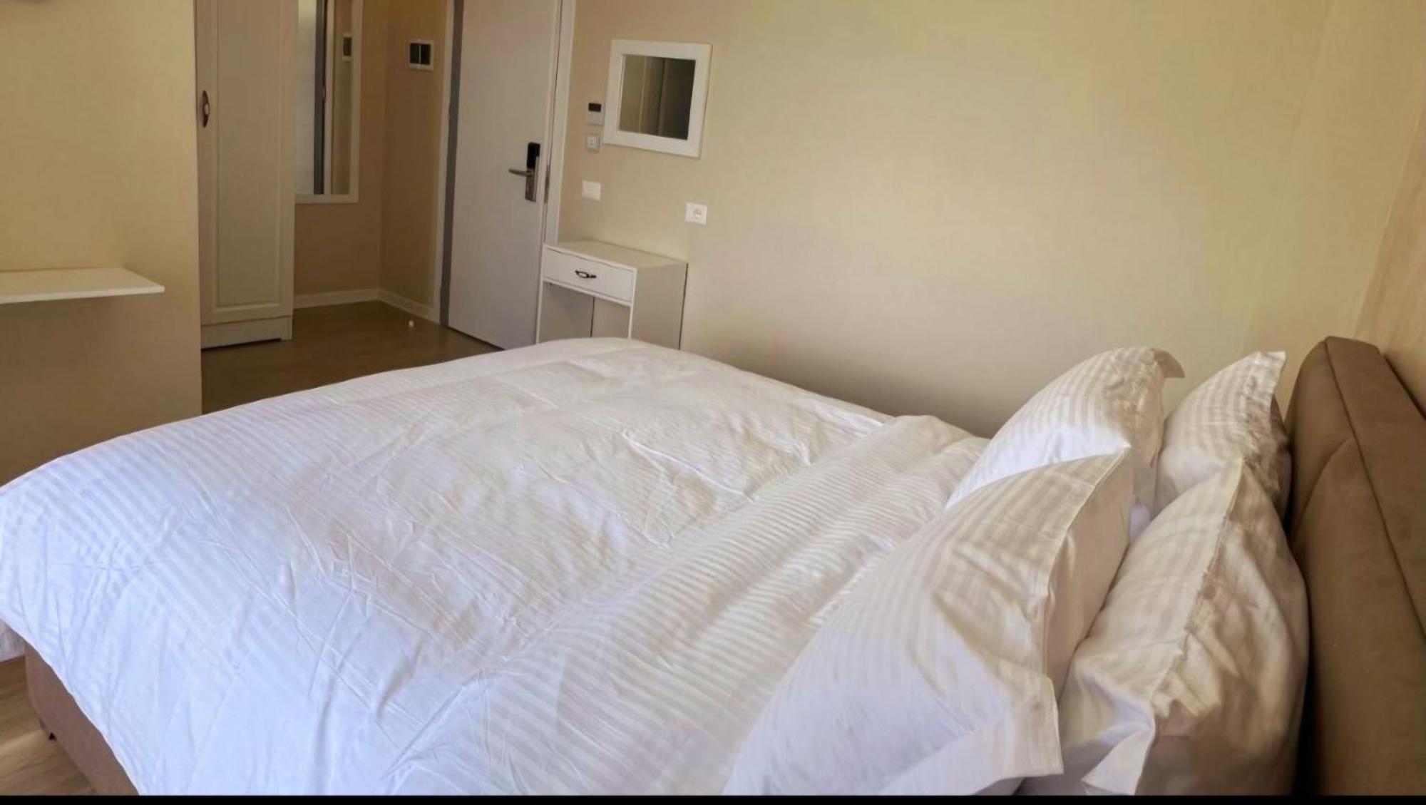 Hotel Demoli Pogradec Zewnętrze zdjęcie