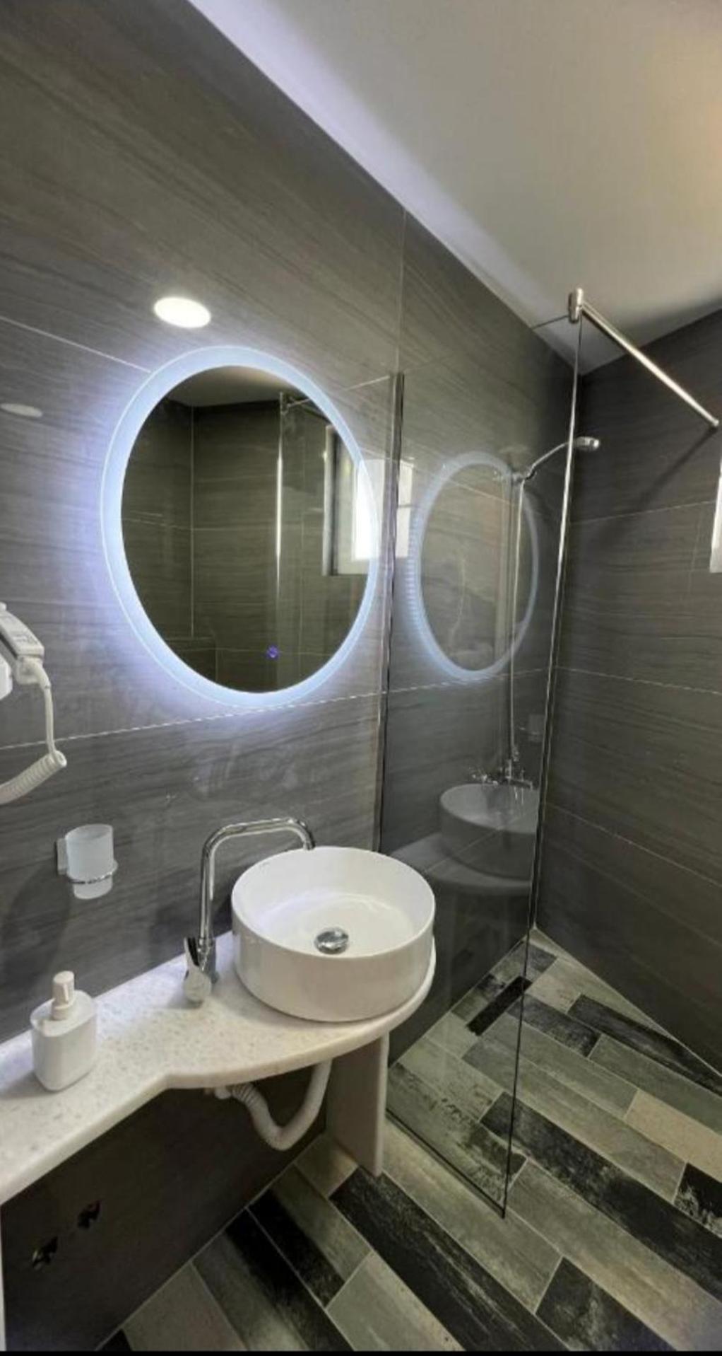 Hotel Demoli Pogradec Zewnętrze zdjęcie